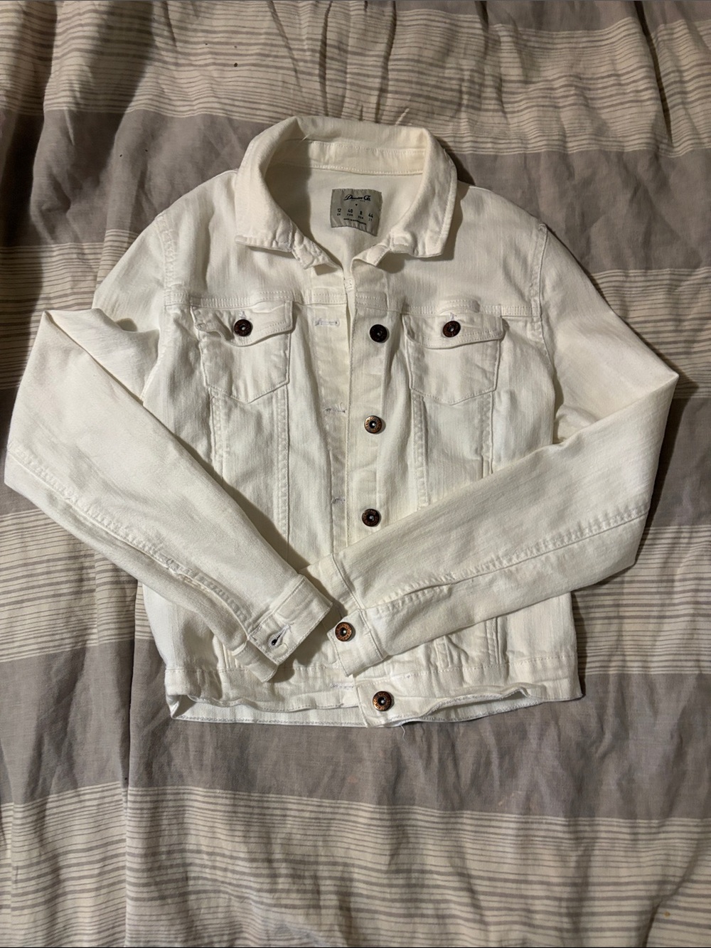 Denim&Co white  Denim Jacket with Copper-Tone Buttons